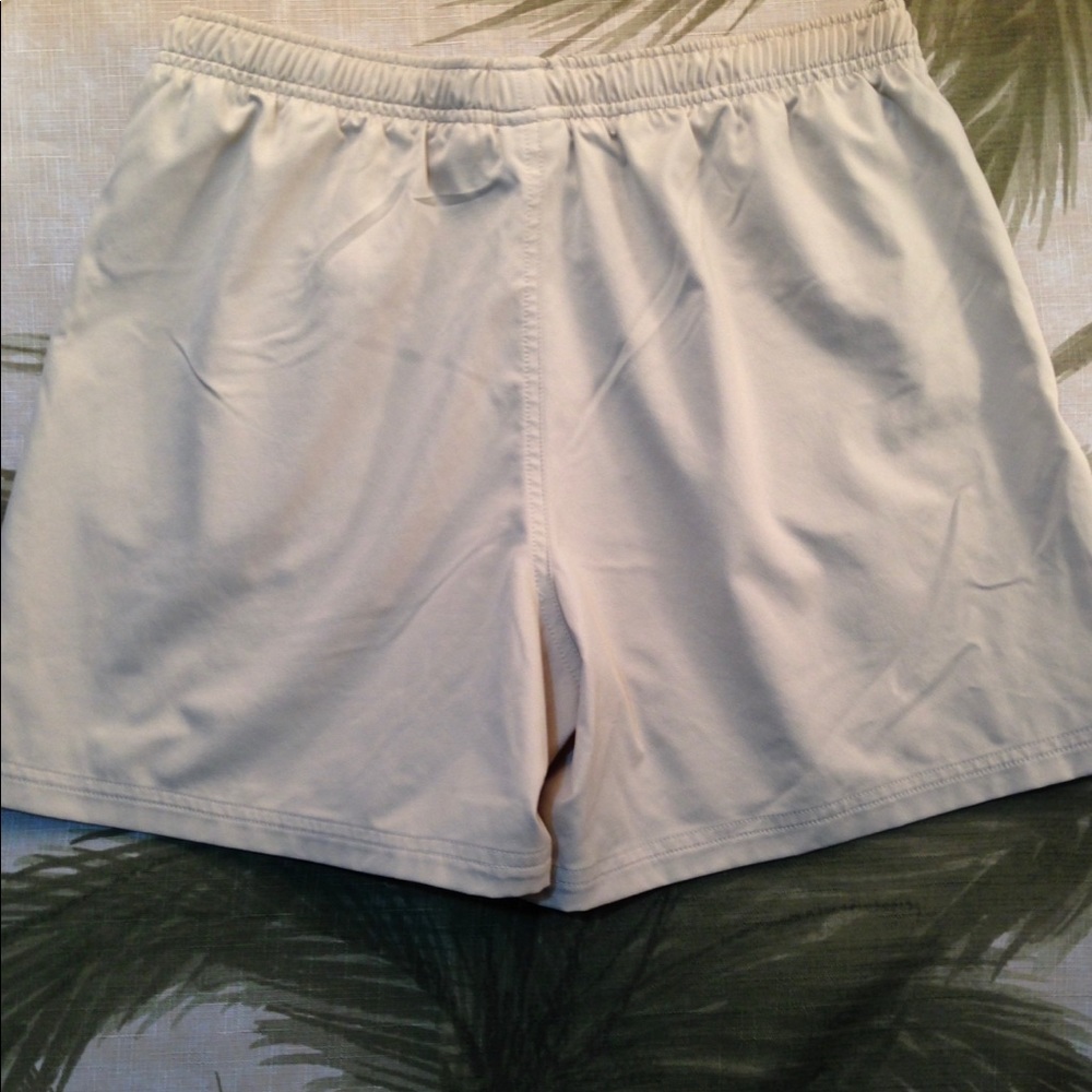 Nike Tan Performance Shorts Size M - Picture 2 of 4